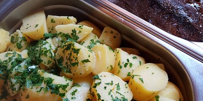 Mainz Suche - Roastbeef mit Petersilienkartoffeln - Haas Catering