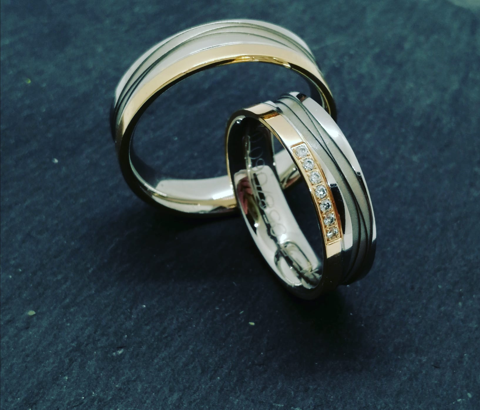 Einkaufen Mainz - Dein mobiles Trauringstudio - Viktor & Marion Logan