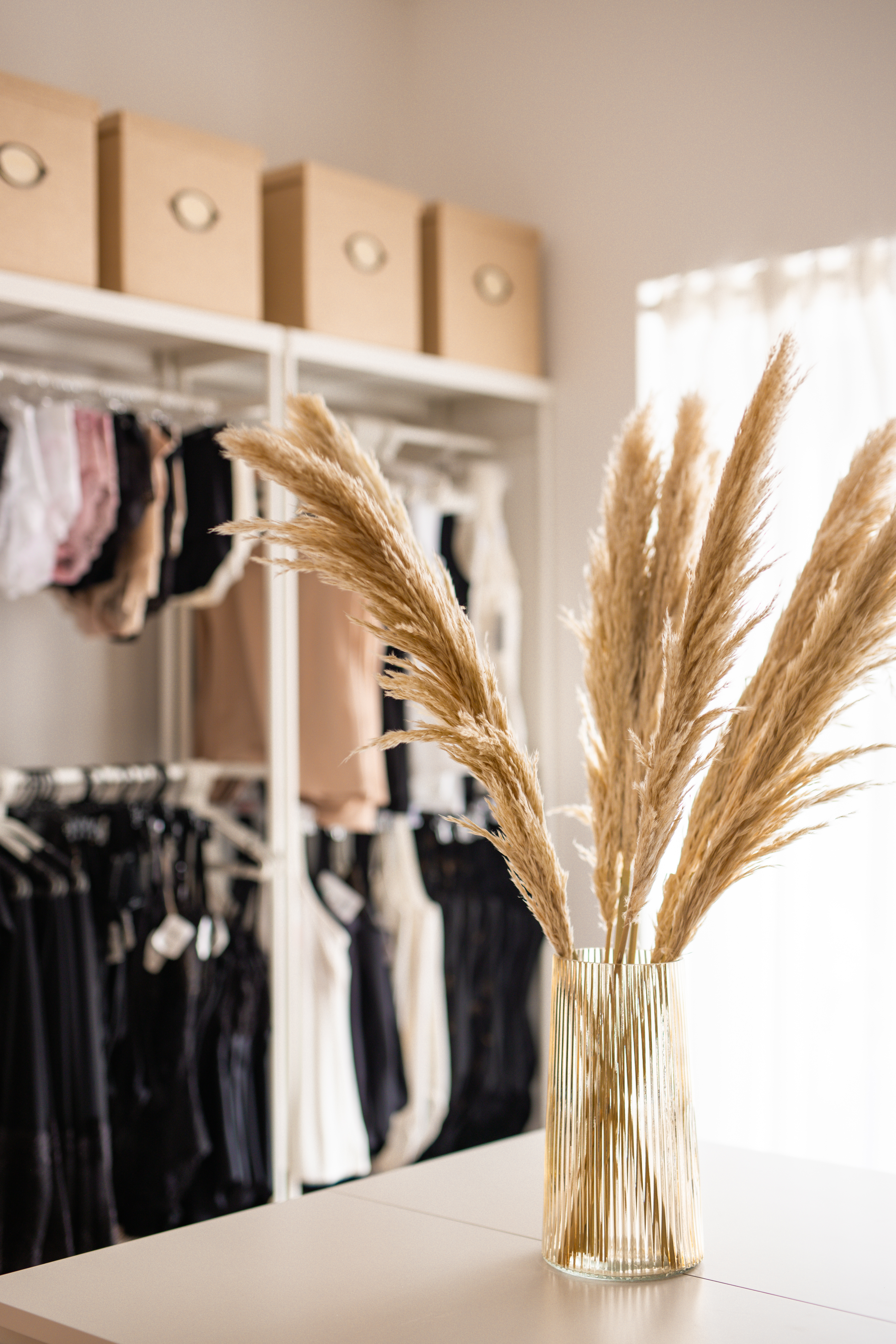 Einkaufen Mainz: Loungewear, Body´s, Tag- und Nachtwäsche, Männer Tag- und Nachtwäsche & Bademoden präsentieren wir im Obergeschoß. - Anziehend by Sabrina Wäsche Mode & Mee(h)r